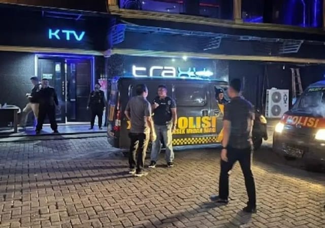 Polsek Medan Baru Kembali Melakukan Razia Tempat Hiburan Malam (THM) Traxx Club & KTV di Jalan Nibung