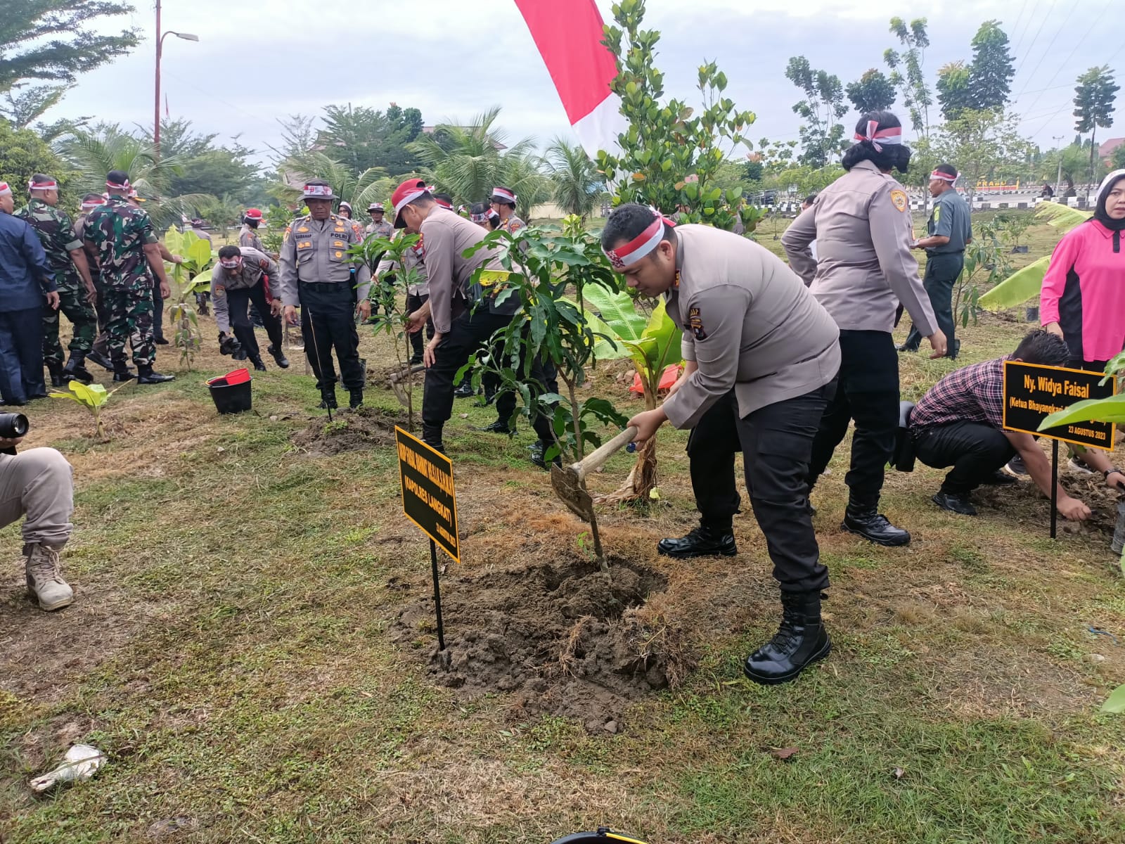Kapolres Langkat Zoom Meeting Penanaman Pohon Serentak di SPN Hinai Polda Sumut