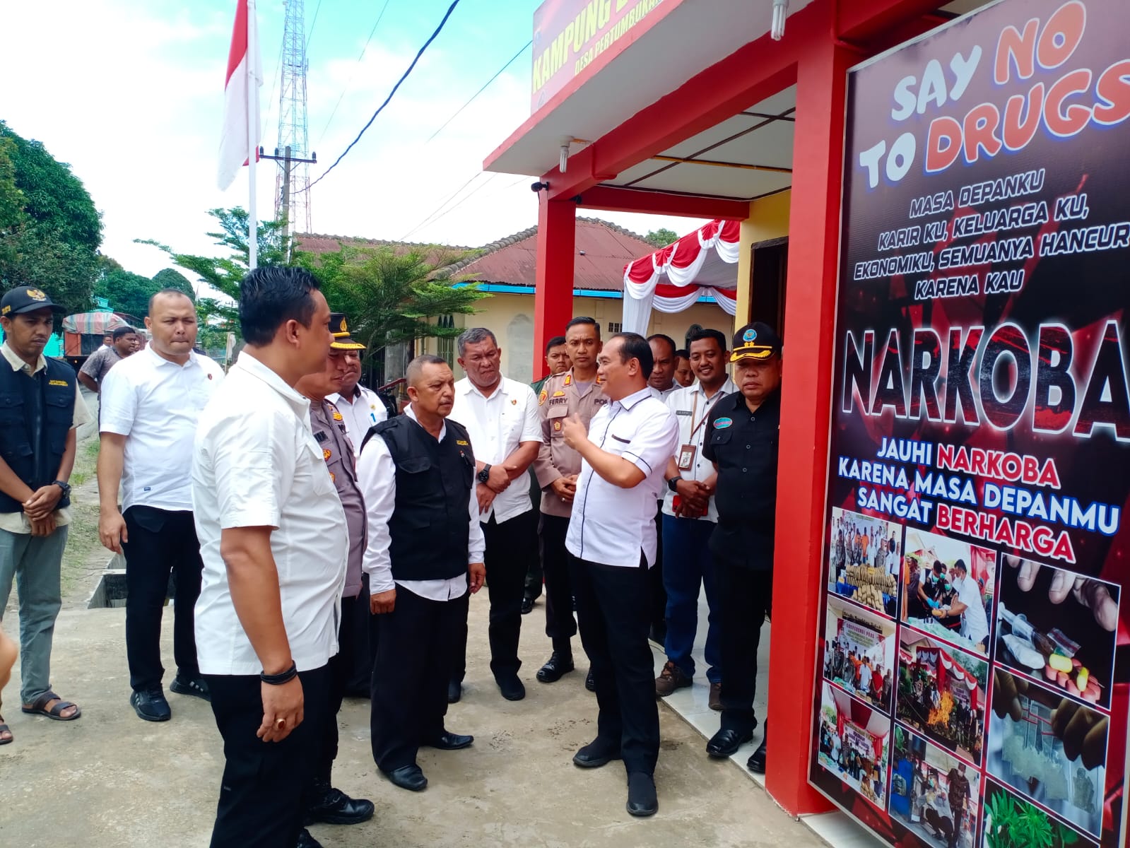Tim Supervisi Dirnarkoba Polda Sumut Cek Posko Satgas Relawan Anti Narkoba Desa Pertumbukan Langkat