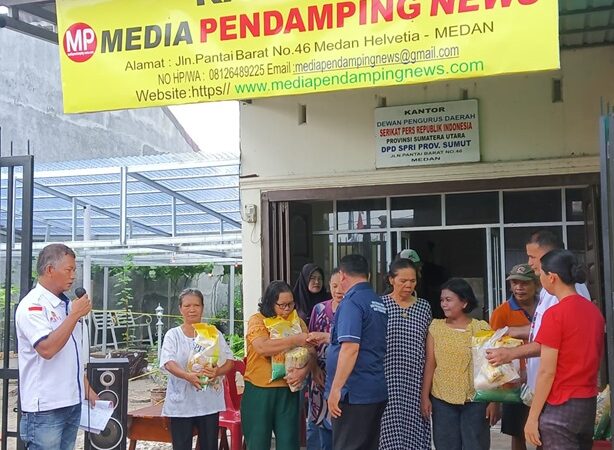 Baksos Pembagian Sembako DPC APMIKIMMDO Kota Medan dengan Media Pendamping News dan MetroPos 24 di Medan